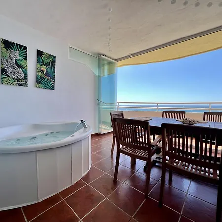 Costaquebrada By Beehive Vacances